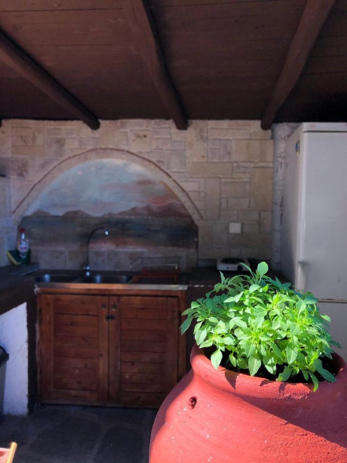 Blue Garden Inn Fourka Exteriör bild